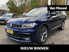 Volkswagen Tiguan - 2.0 TDI Highline 150 PK DSG | Automaat | R-Line Exterieur | Trekhaak | Panoramadak | Elekt