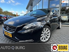 Volvo V40 Cross Country - 2.0 D3 Summum | Automaat | Digitale cockpit | Blind Spot | Navi | Adaptief cruise | PDC |