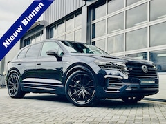 Volkswagen Touareg - 3.0 TSi 4MOTION | R-line | Hybride | Panodak | Adapt Cruise | Luchtvering | Dynaudio | Ele