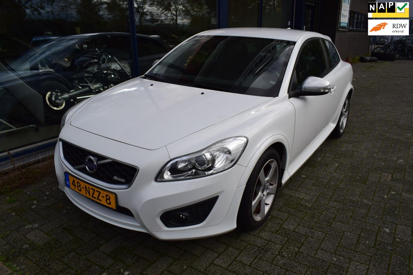 VOLVO C30