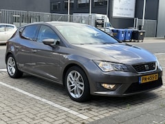 SEAT Leon - 2.0 TDI 184PK FR Hatchback DSG Automaat Navi