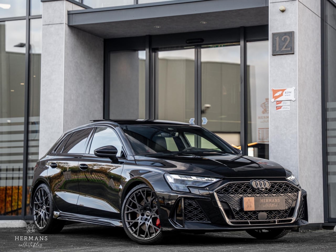 Audi RS3 - Sportback 2.5 TFSI quattro / SONOS / Pano / Comfort Pro - AutoWereld.nl