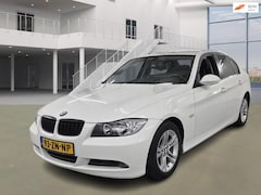 BMW 3-serie - 318i Business Line NAVI LEDER PSENSOR CRUISE 2 X SLEUTELS
