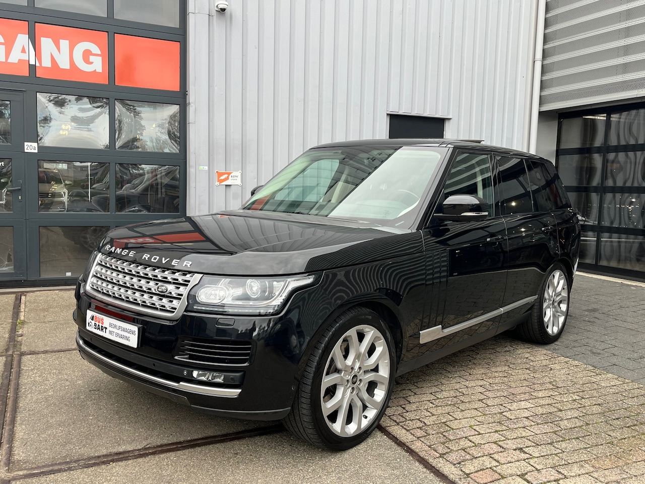 Land Rover Range Rover - 4.4 SDV8 Vogue|Pano|Massage|Grijskenteken|Meridian|Memory|Leder|Luchtvering|Ambient Light - AutoWereld.nl