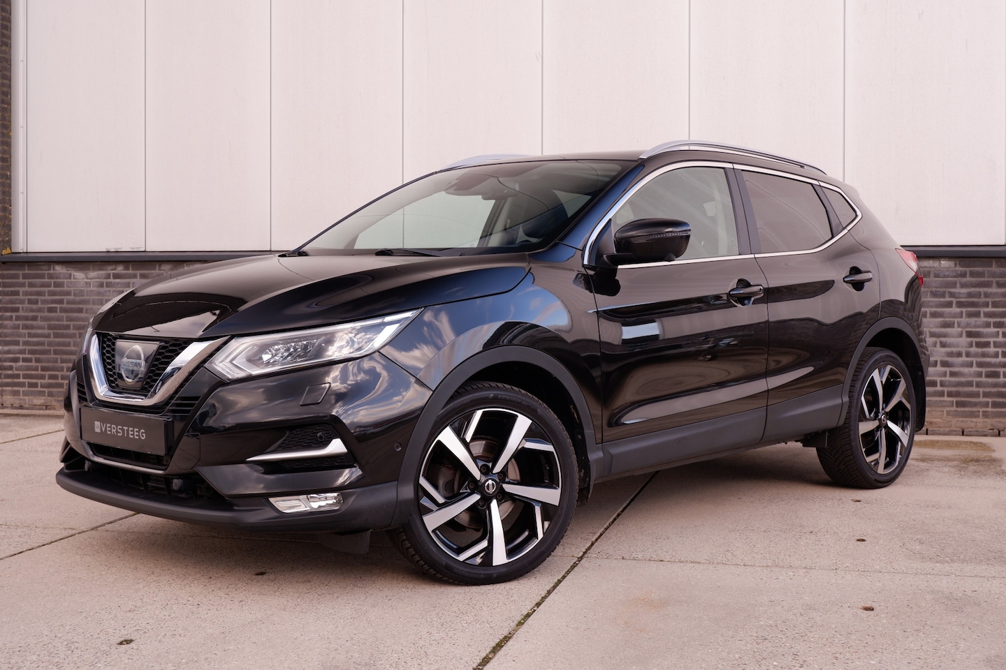 Nissan Qashqai - 1.2 Tekna | Pano-Dak | Trekhaak | Navi | Camera | Climate - AutoWereld.nl