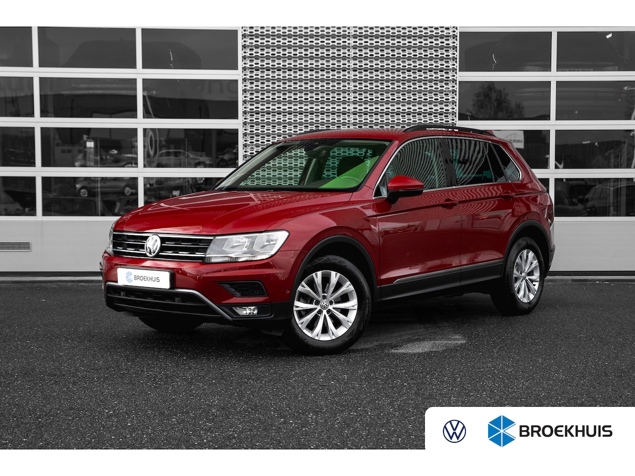 Volkswagen Tiguan - 2.0 TDI 4Motion Comfortline | Trekhaak | Camera | Navi | - AutoWereld.nl