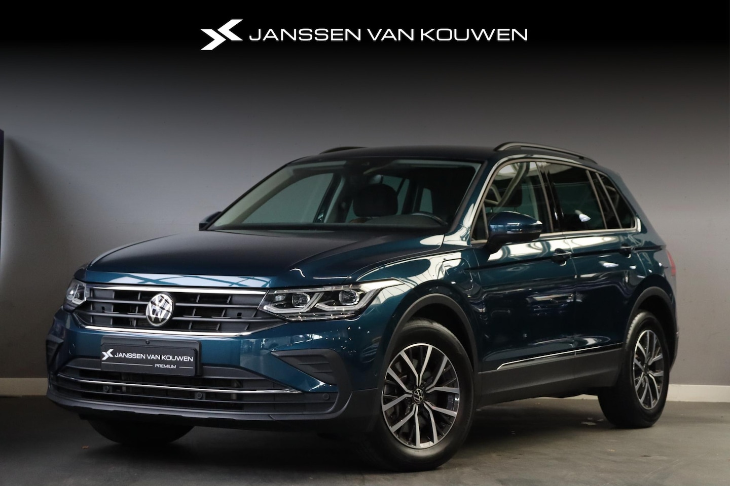 Volkswagen Tiguan - 1.4 TSI eHybrid Life Winter Pakket Trekhaak Adaptieve Cruise Control - AutoWereld.nl