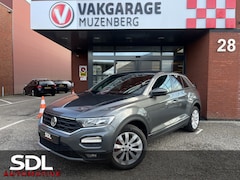 Volkswagen T-Roc - 1.5 TSI Sport // LED // NAVI+CARPLAY // CLIMA // STOELVERWARMING // PDC V+A //