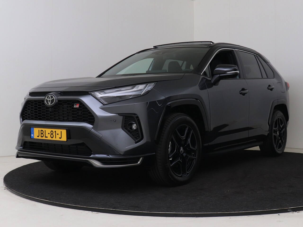 Toyota RAV4 - 2.5 Plug-in Hybrid AWD GR SPORT PLUS PACK | Panoramadak - AutoWereld.nl