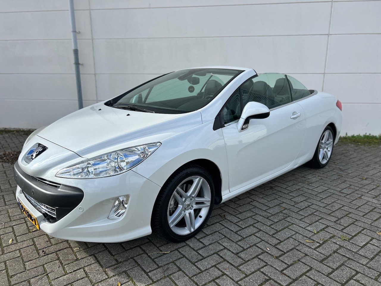 Peugeot 308 CC - 1.6 THP Premiere Hardtop / Climat Controle / Cruise Controle / Leder / Navi / Stoel Nek Ve - AutoWereld.nl