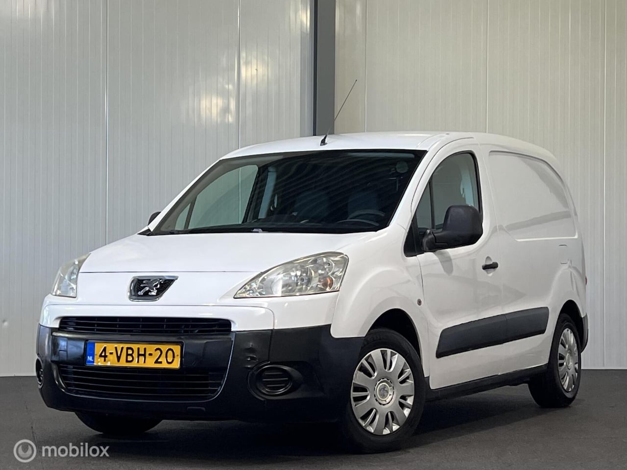 Peugeot Partner - bestel 120 1.6 HDI L1 [ NAP trekhaak schuifdeur 3-persoons ] - AutoWereld.nl