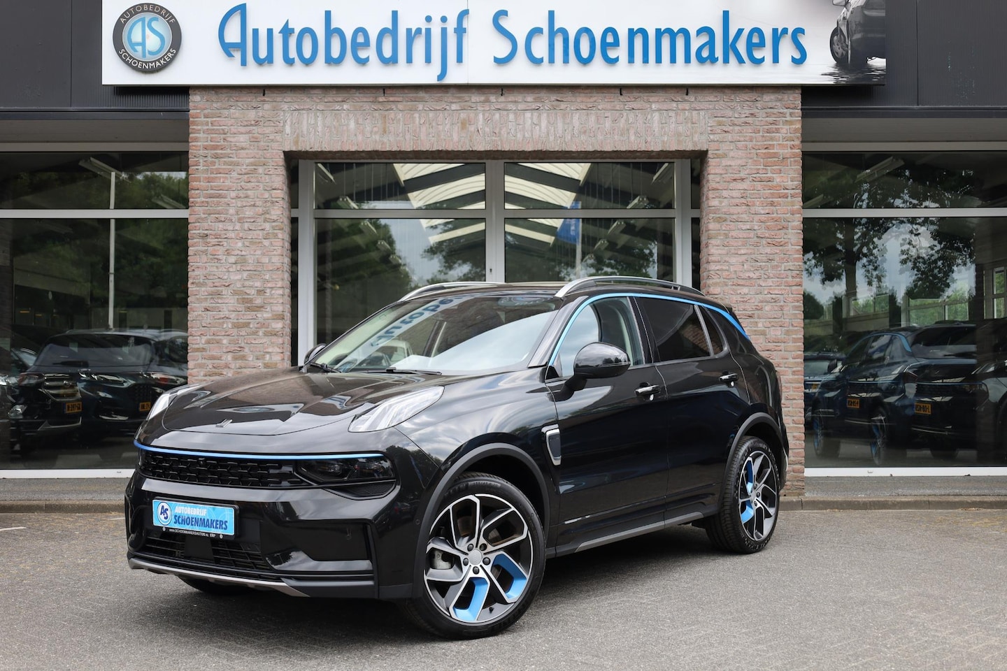 Lynk & Co 01 - 1.5 261PK! 6.6Kwh LADEN! 360-CAMERA PANO/SCHUIF INFINITY DAB NAVI CARPLAY STOELVERWARMING - AutoWereld.nl