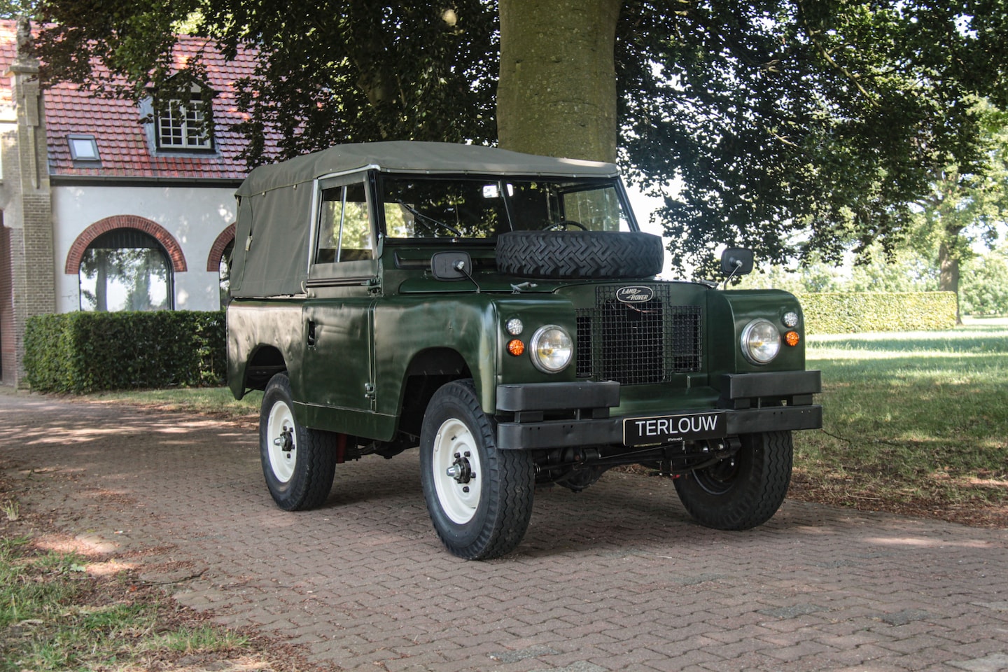 Land Rover 88 - AutoWereld.nl