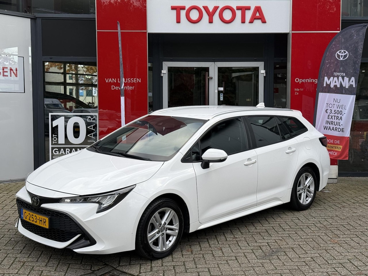 Toyota Corolla Touring Sports - 1.2 TURBO NL-AUTO - AutoWereld.nl