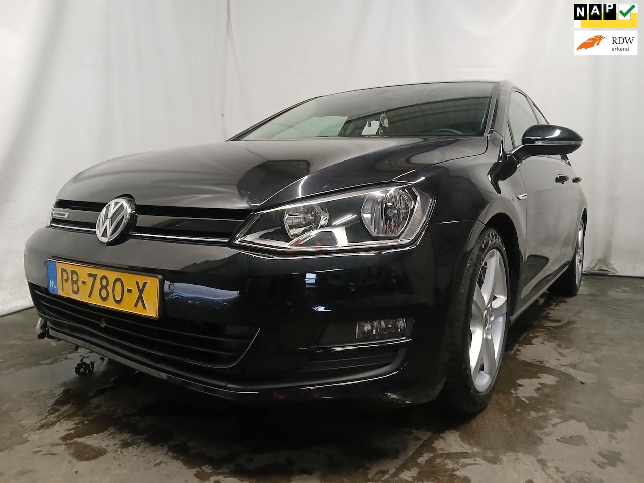 Volkswagen Golf - 1.0 TSI Comfortline Schadeauto!! - AutoWereld.nl