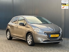 Peugeot 208 - 1.2 PureTech Navi Cruise Trekhaak + Fietsendrager