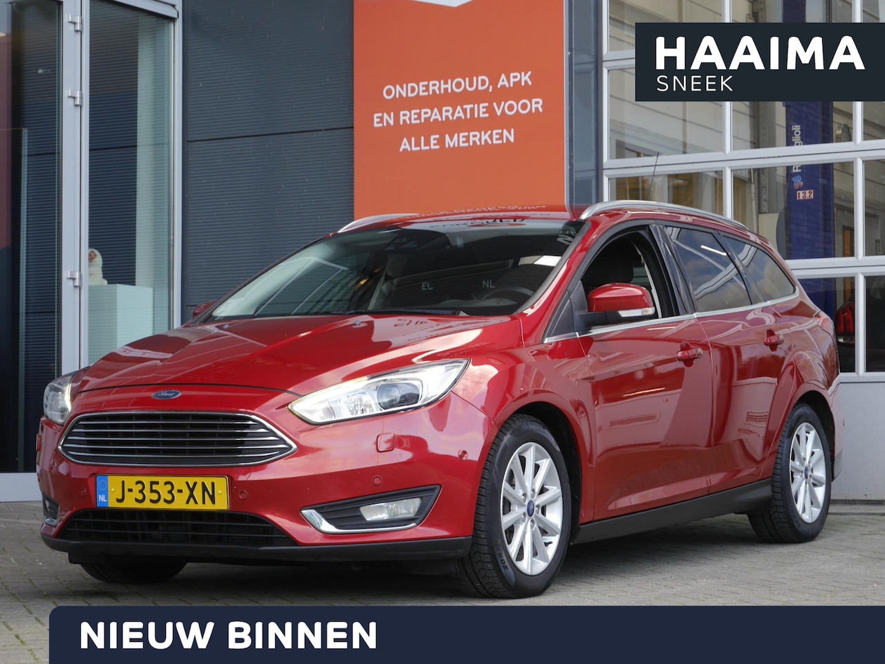 Ford Focus Wagon - 1.0 First Edition | Stoel en stuurverwarming | Trekhaak | Navigatie | Elektrische ramen | - AutoWereld.nl