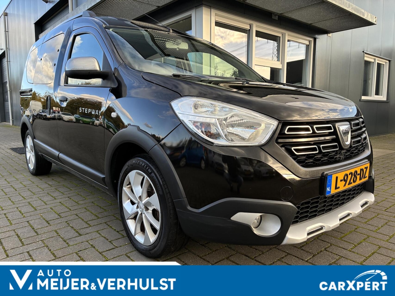 Dacia Dokker - combi 1.2 TCe | NAVI | CAMERA | AIRCO | 148000 KM!!! - AutoWereld.nl