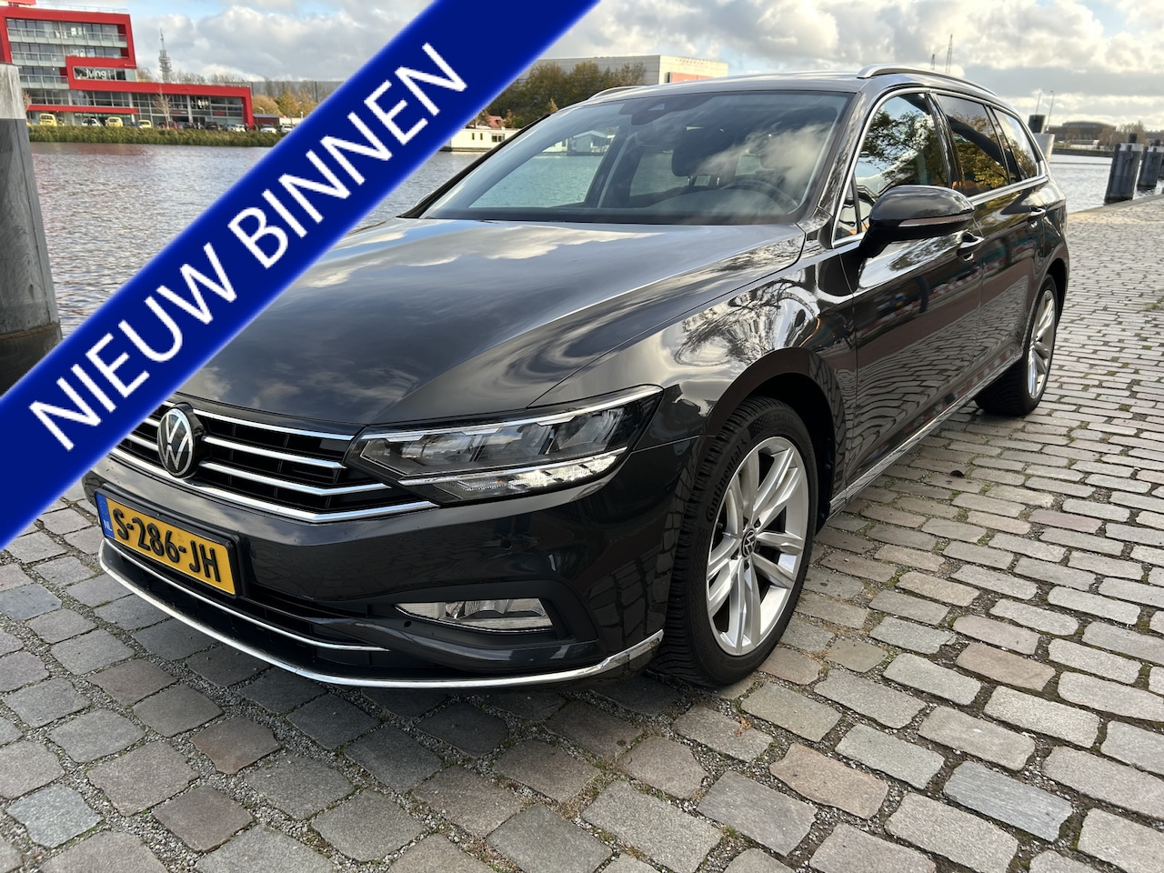 Volkswagen Passat Variant - 1.5 TSI R-Line Business + 1.5 TSI R-Line Business + - AutoWereld.nl