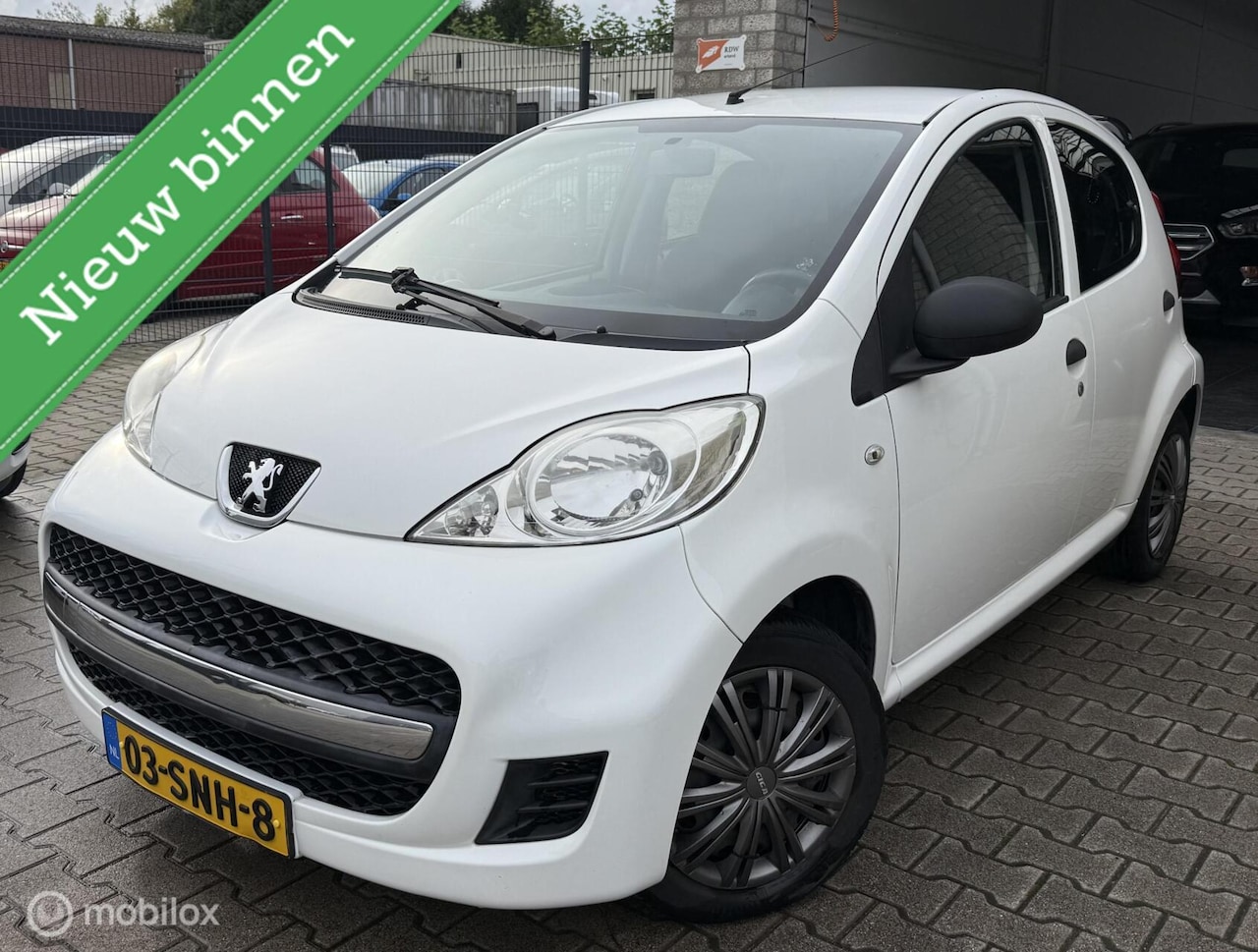 Peugeot 107 - 1.0-12V XR / BJ 2011 / 5DRS / Airco / 139.000KM! - AutoWereld.nl