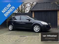 Kia Cee'd - 1.4 Fifteen ISG 2009 + AIRCO