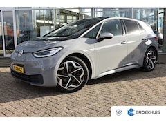 Volkswagen ID.3 - 204PK 58KWH FIRST PLUS | STOELEN + SPIEGELS VERW. | CAMERA. ACHTER | ADAPT. CRUISE | APP.