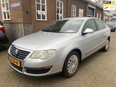 Volkswagen Passat - 1.6 FSI Trendline Bj 2006 apk tot 04-2026. Airco, Cruise, inruil is mogelijk