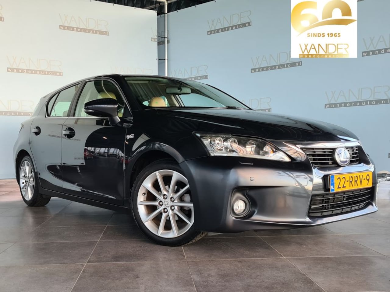 Lexus CT 200h - Hybrid /Luxe lederen bekleding/Climate control/Navi/Cruise/Key-less - AutoWereld.nl