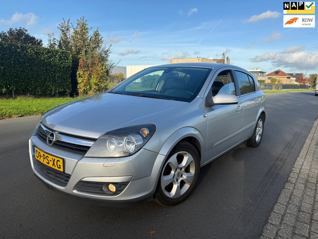 Opel Astra - 1.6 Cosmo AUTOMAAT/APK 10-2026/LEER /NAP - AutoWereld.nl