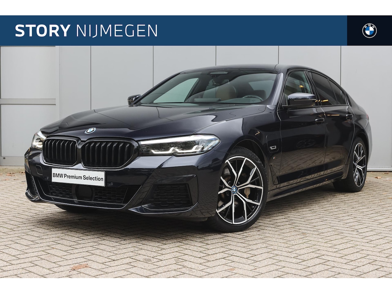 BMW 5-serie - 530e High Executive M Sport Automaat / Trekhaak  / Sportstoelen / Achteruitrijcamera / Act - AutoWereld.nl