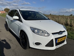 Ford Focus Wagon - 1.0 EcoBoost Trend Airco / APK 10-2026 / D-Riem vervangen