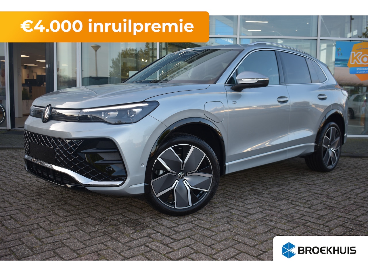 Volkswagen Tiguan - R-Line Edition - eHybrid Inclusief €4000,- inruilvoordeel | TREKHAAK | ADAPT.CRUISE | NAVI - AutoWereld.nl