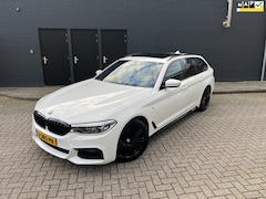 BMW 5-serie Touring - 520i M-Sport High Executive Edition Panoramadak Leer Trekhaak