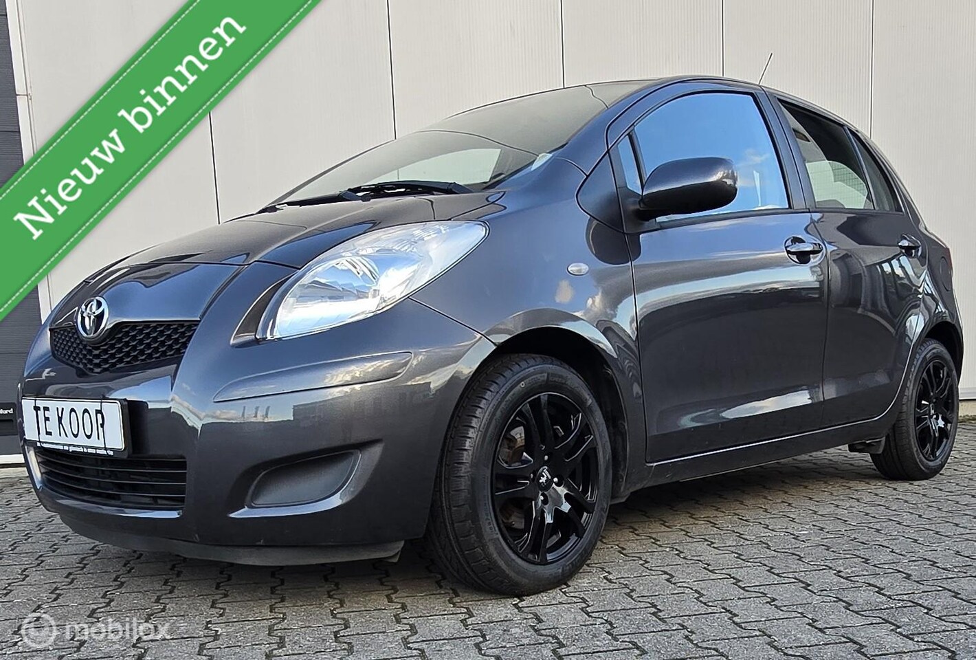 Toyota Yaris - 1.3 VVT-i Dynamic 1.3 VVTi Dynamic - AutoWereld.nl