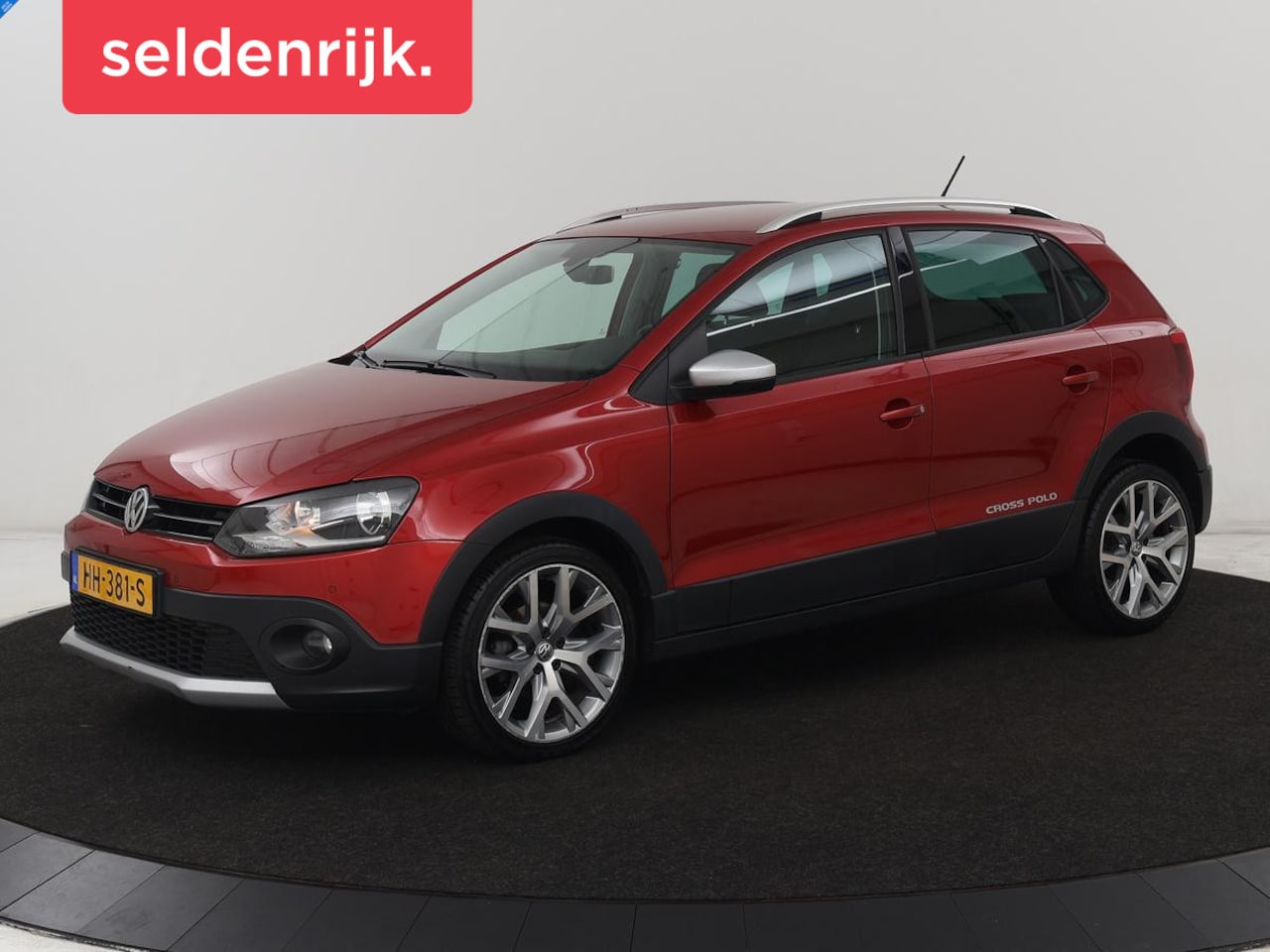 Volkswagen Polo - 1.2 TSI Cross | Carplay | Navigatie | Sportstoelen | Bluetooth | LMV 17 | - AutoWereld.nl