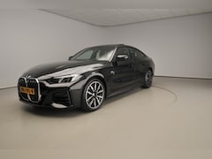BMW 4-serie Gran Coupé - 420i | M-Sportpakket | LED | Leder | HUD | Schuifdak | Sportstoelen | DAB | Harman-kardon