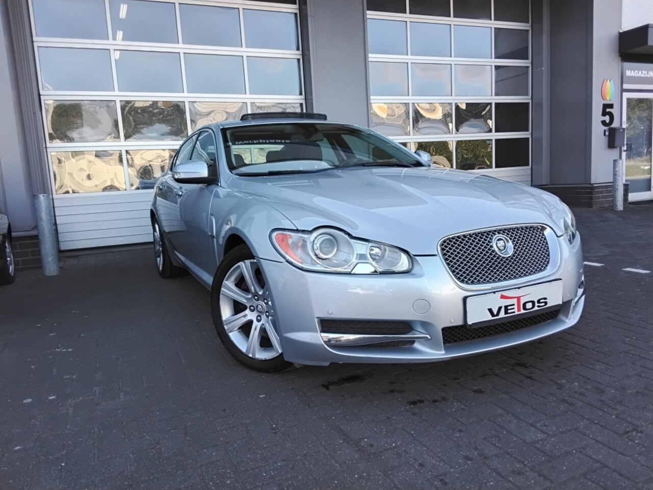 Jaguar XF - 4.2 V8 Premium Lux. - AutoWereld.nl