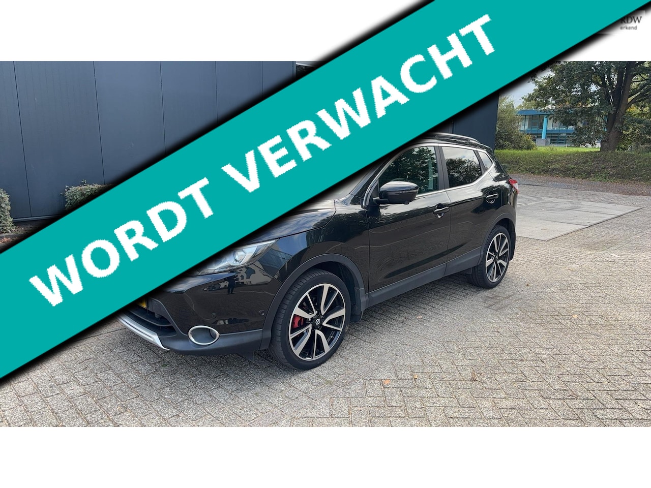 Nissan Qashqai - 1.2 Premier Ed. Clima Leder Navi Panorama Trekhaak 1200kg. - AutoWereld.nl