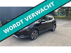 Nissan Qashqai - 1.2 Premier Ed. Clima Leder Navi Panorama Trekhaak 1200kg