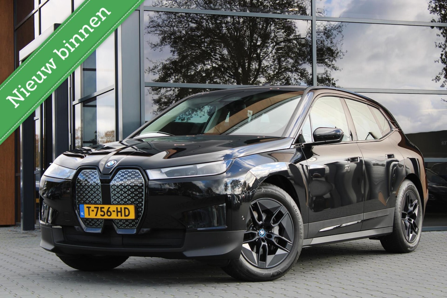 BMW iX - xDrive40 Business Edition Plus 77kWh | Head-up | Camera - AutoWereld.nl