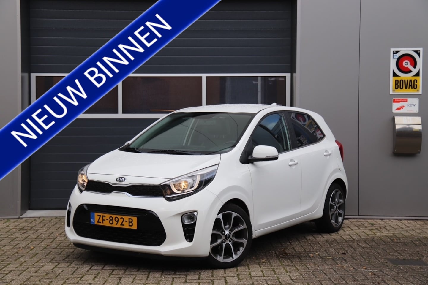Kia Picanto - 1.0 CVVT Design Edition 1.0 CVVT Design Edition, Leder, Navigatie, Camera,Clima - AutoWereld.nl