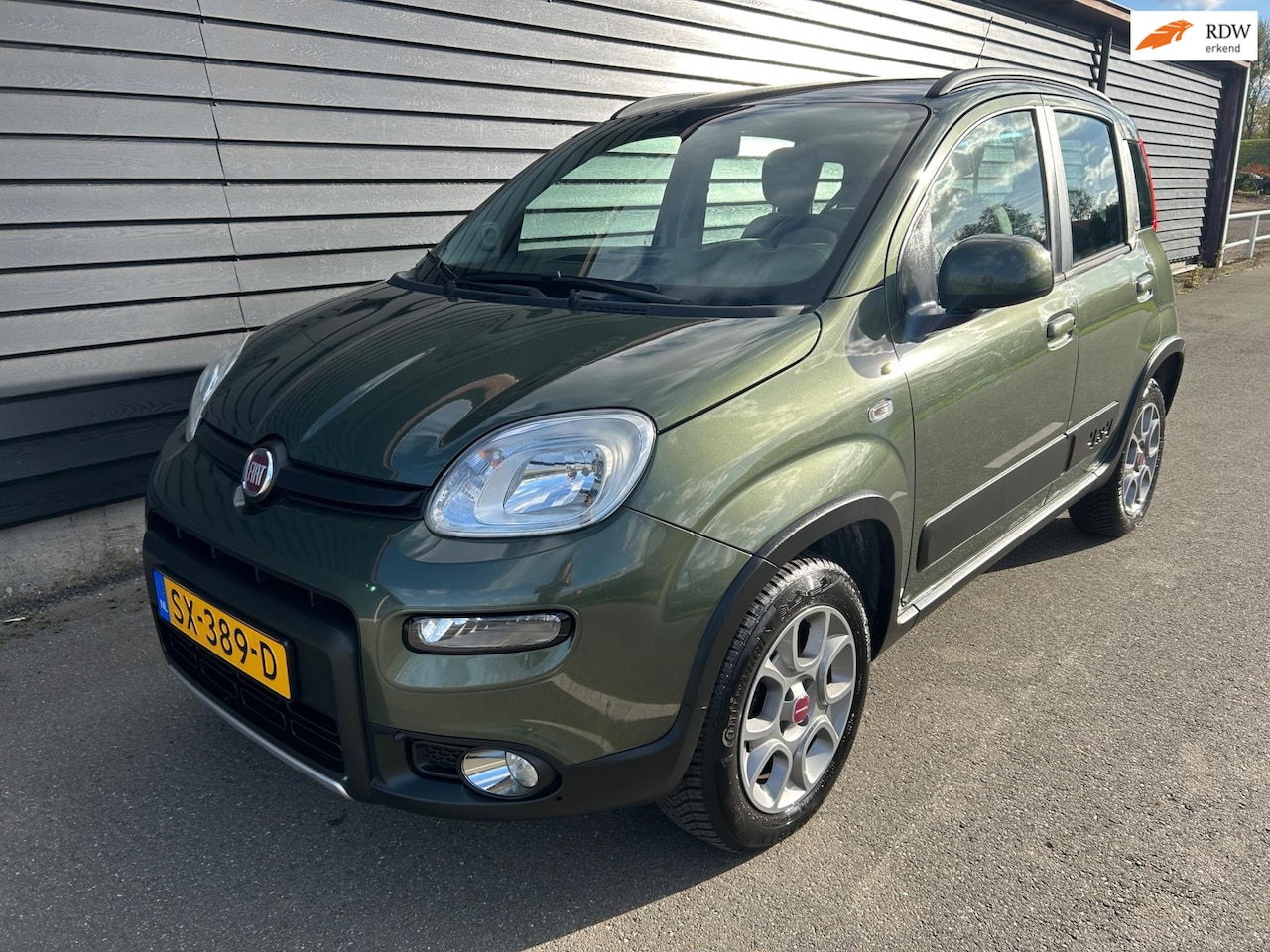 Fiat Panda - 0.9 TwinAir Traction+ Trekking 4x4 Winter Pakket - AutoWereld.nl