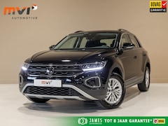 Volkswagen T-Roc - 1.0 TSI Life / 110pk / Trekhaak / Achteruitrij camera / Stoelverwarming /