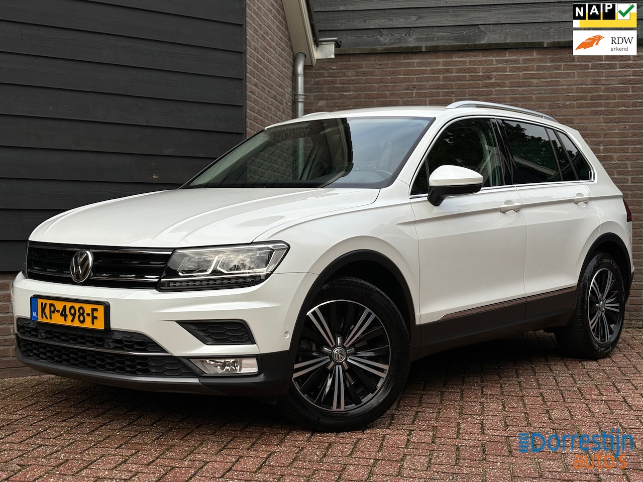 Volkswagen Tiguan - 2.0 TSI 4Motion Highline | Camera | Trekhaak | Virtual | Navi | ACC - AutoWereld.nl