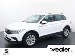 Volkswagen Tiguan - 1.5 TSI Life Business | 150 PK | Automaat | Trekhaak wegklapbaar | Verwarmde voorstoelen |