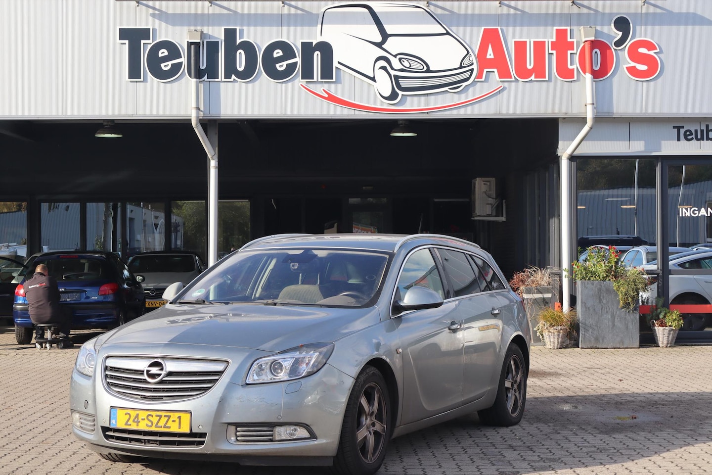 Opel Insignia Sports Tourer - 2.0 CDTI EcoFLEX Cosmo Motor loopt niet hij gaat wel rond. - AutoWereld.nl