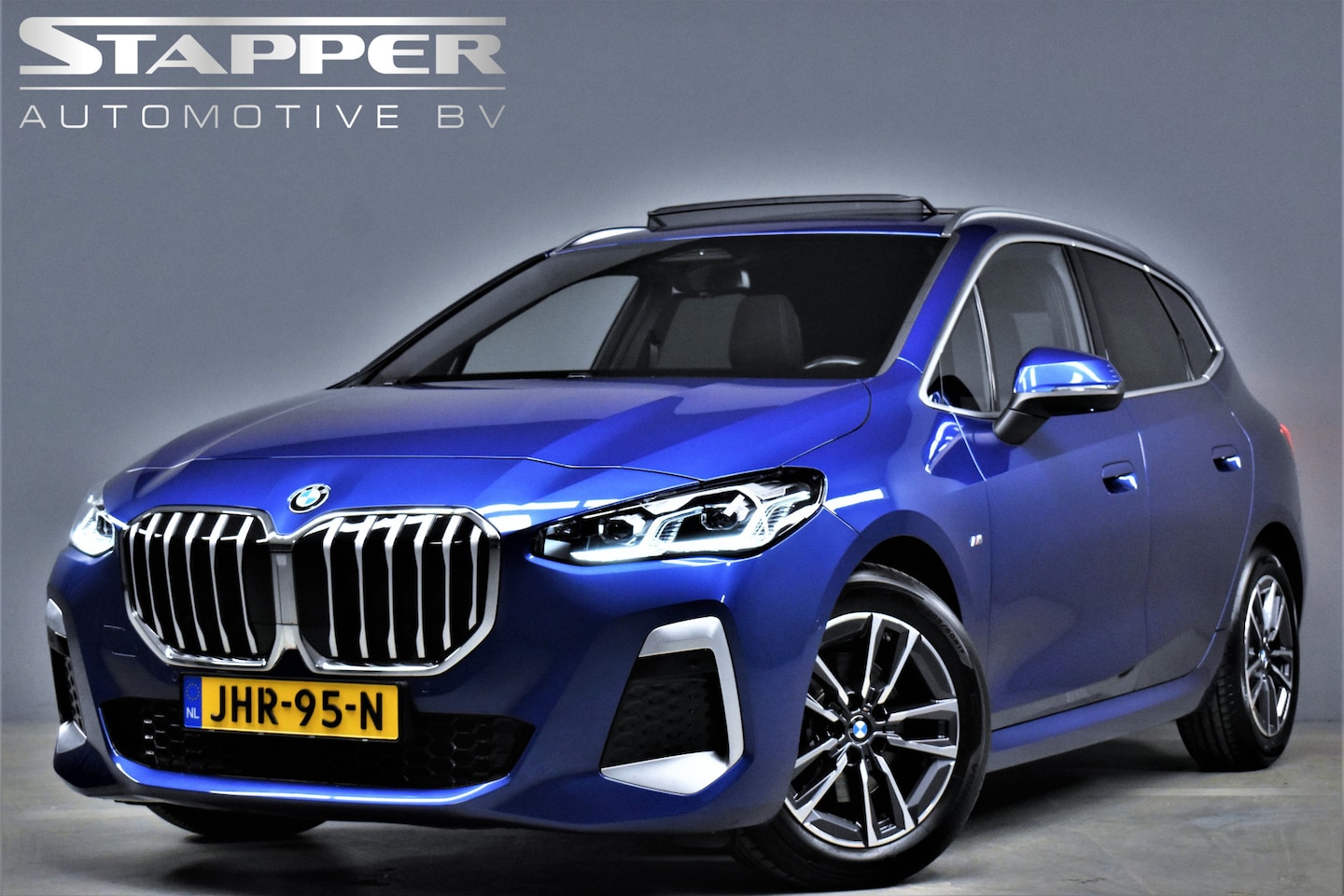 BMW 2-serie Active Tourer - 218i 136pk Automaat M-Sport 1e Eig. Dealer OH Pano/H.Kardon/Trekhaak/Carplay/Camera/Keyles - AutoWereld.nl