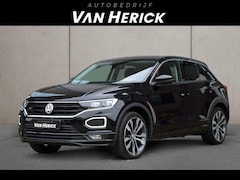 Volkswagen T-Roc - 1.5 TSI 150pk Automaat R-Line | ACC | Navigatie | Winterpakket