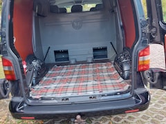 Volkswagen Transporter - 2.5 TDI 300 Budgetline DC Kleur. Black magie pareleffect. Revisie motor bij 365000 km. Ook meteen turbo vervangen. F