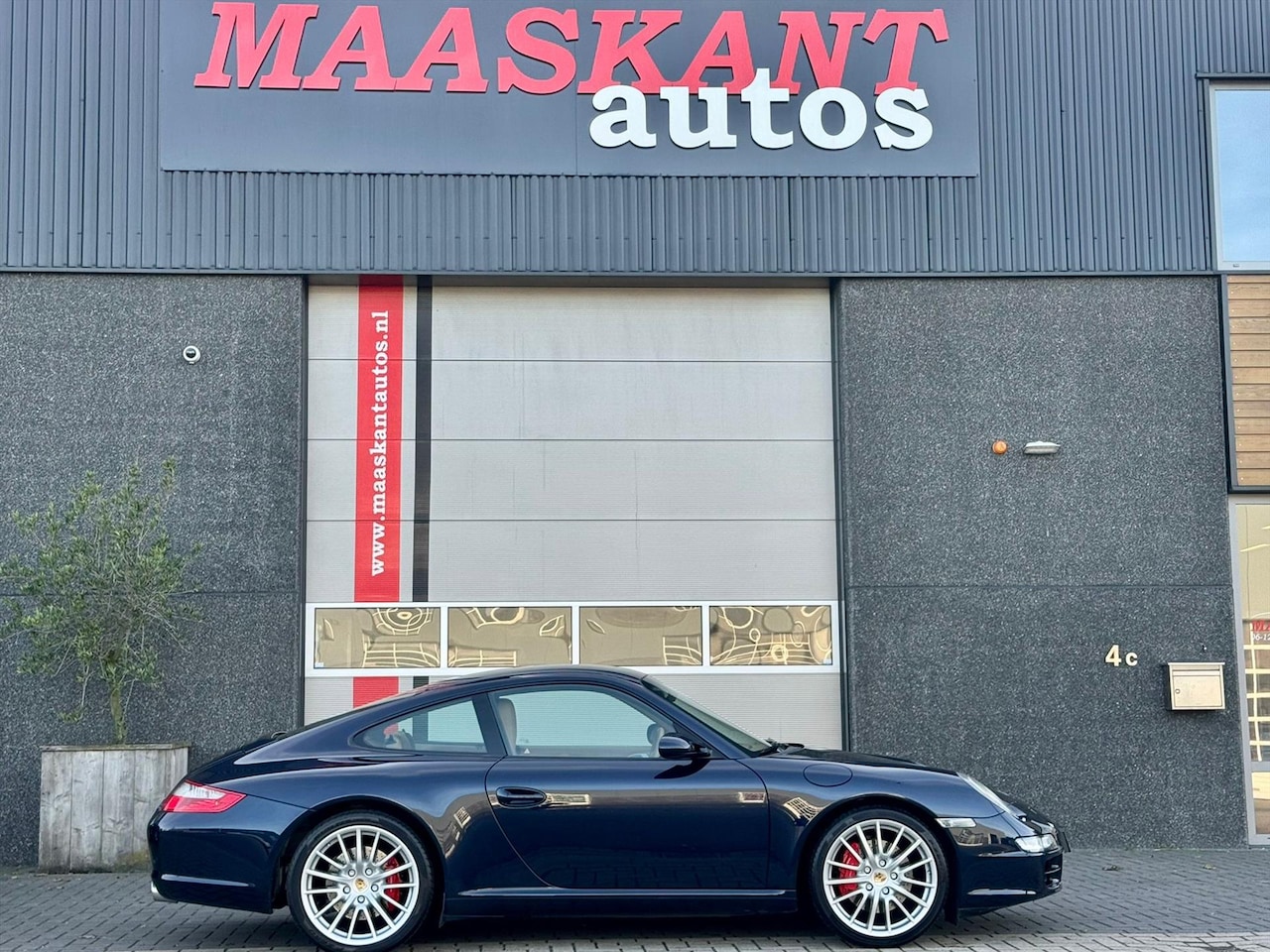 Porsche 911 - 997 3.8 Carrera S / Manual / Nachtblauw / Pasm / Sportexhaust / EXTENSIVE HISTORY! - AutoWereld.nl
